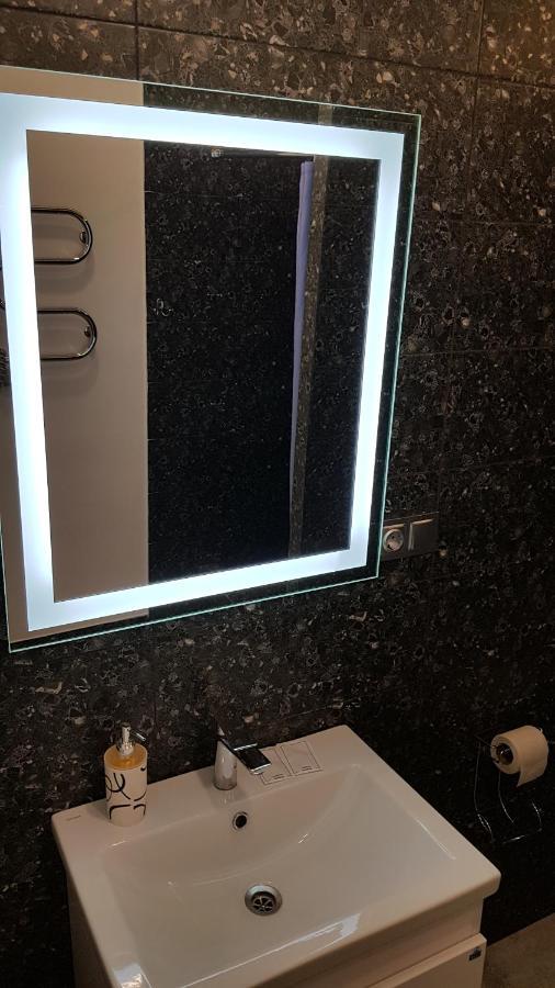 New Luxury Studio Apartment อิวาโน-ฟรานกิฟสเก ภายนอก รูปภาพ